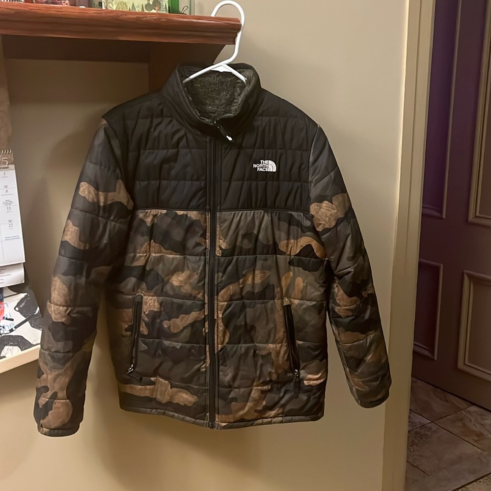 North face camo green boys XL jacket